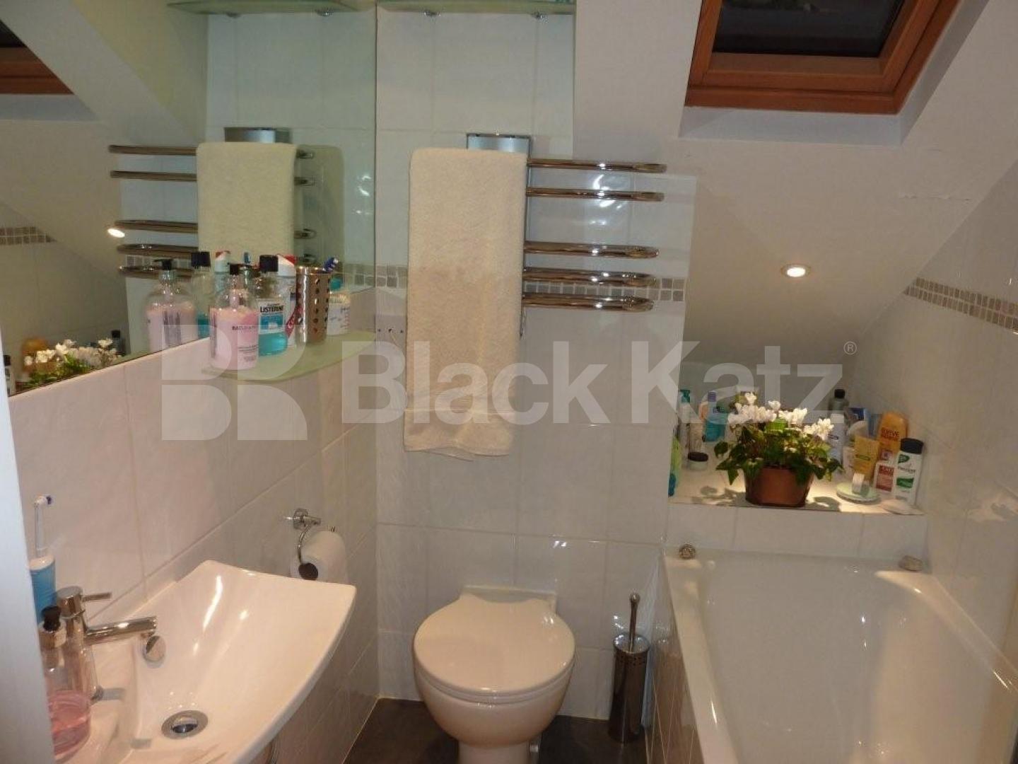 			CONTEMPORARY 1 BED NEAR PRIMROSE HILL, 1 Bedroom, 1 bath, 1 reception Flat			 Primrose Gardens , PRIMROSE HILL